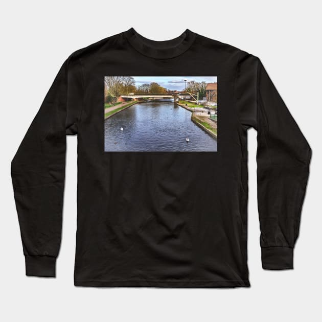 The River Kennet at Newbury Long Sleeve T-Shirt by IanWL